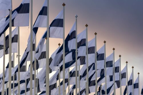 Die Flagge von Finnland – Aussehen, Geschichte und Bedeutung