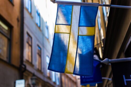 Schwedens Flagge: Aussehen, Bedeutung und Geschichte der schwedischen Fahne